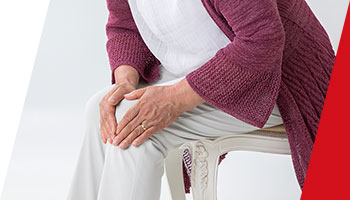 最新の機器を用いた骨密度測定や血液検査などで骨粗鬆症を早期発見し、骨折予防のための最適な治療を行います。